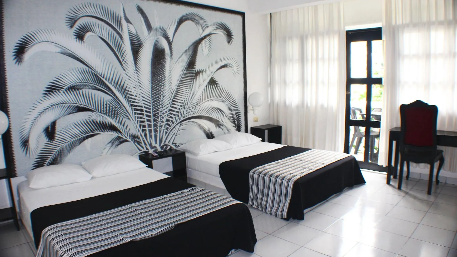 Maya Del Mar On Fifth Avenue Playa del Carmen Hotel